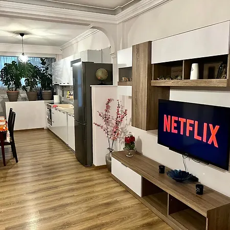 Apartment Mone