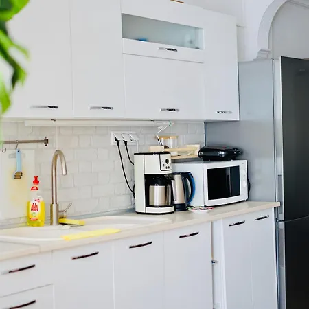 Apartment Mone *