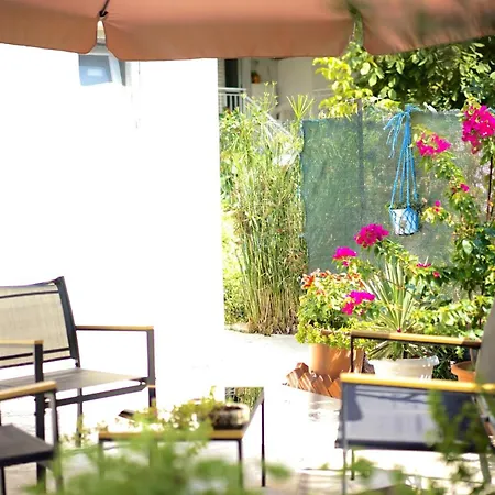 Mone * Nea Michaniona