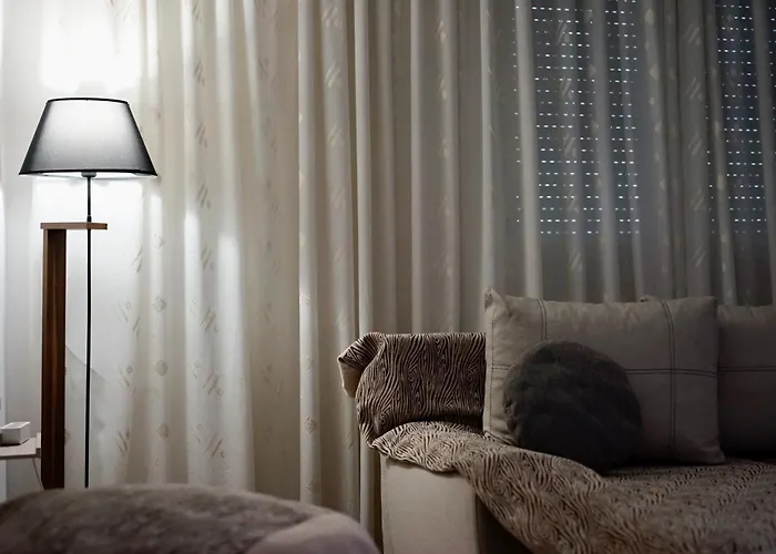 Mone Неа-Миханиона